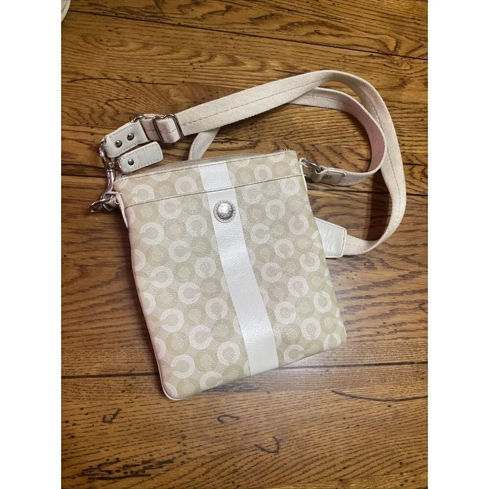 Coach vintage brooke